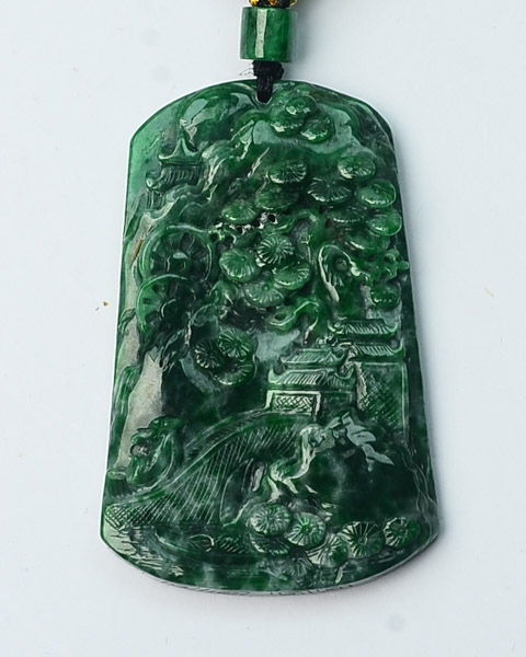 翠绿青山