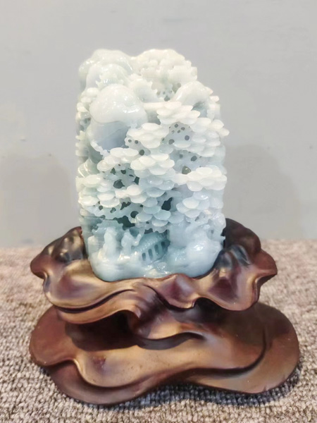 崇山俊岭