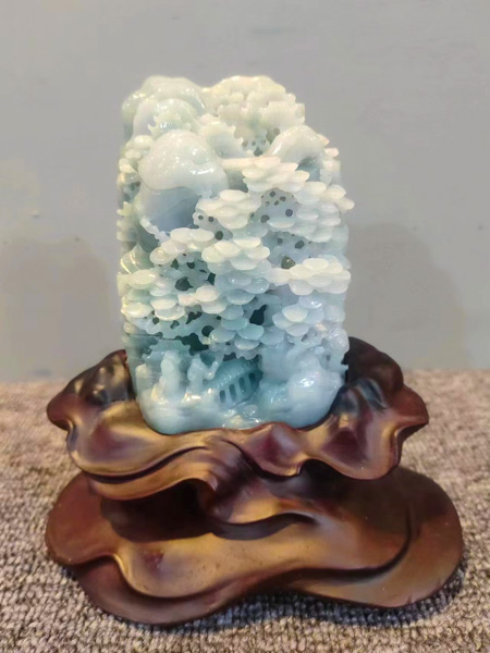崇山俊岭